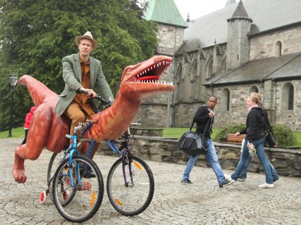 markus-moestue-norway-dinosaur-bike-designboom-08