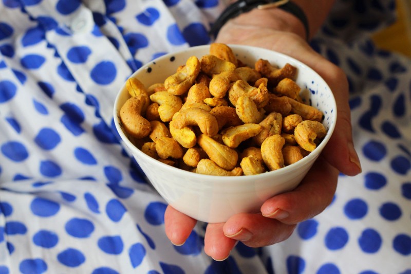 turmeric-roasted-cashews